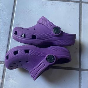 Toddler crocs